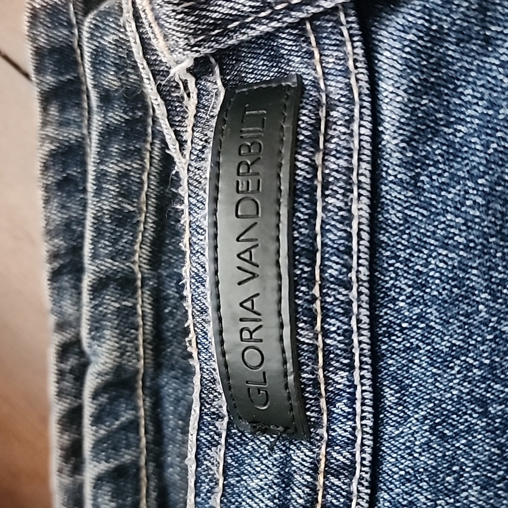 Ladies Gloria Vanderbilt Denim Jeans Size 16